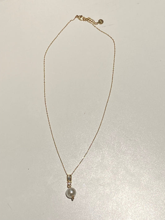 Diamond and Pearl Pendant Necklace